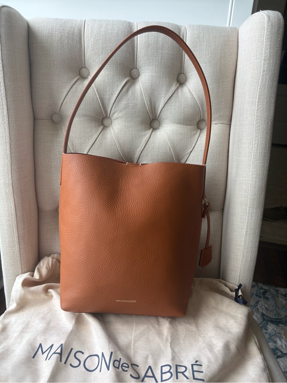 Maison de Sabre Pecan Bucket Tote